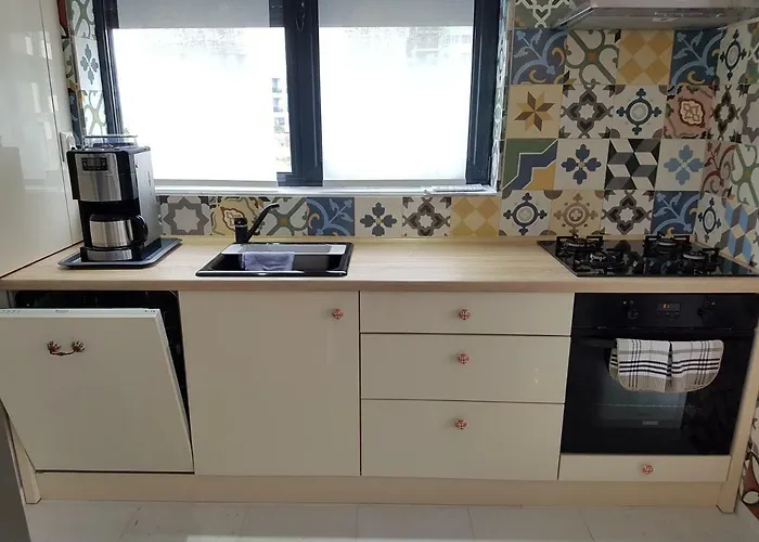 The Nest By The Black Sea - Sophia 1 *